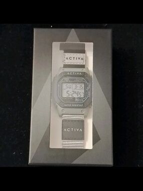 Activa  Digital Sports Watch - Light Gray Face and Band unisex NWT